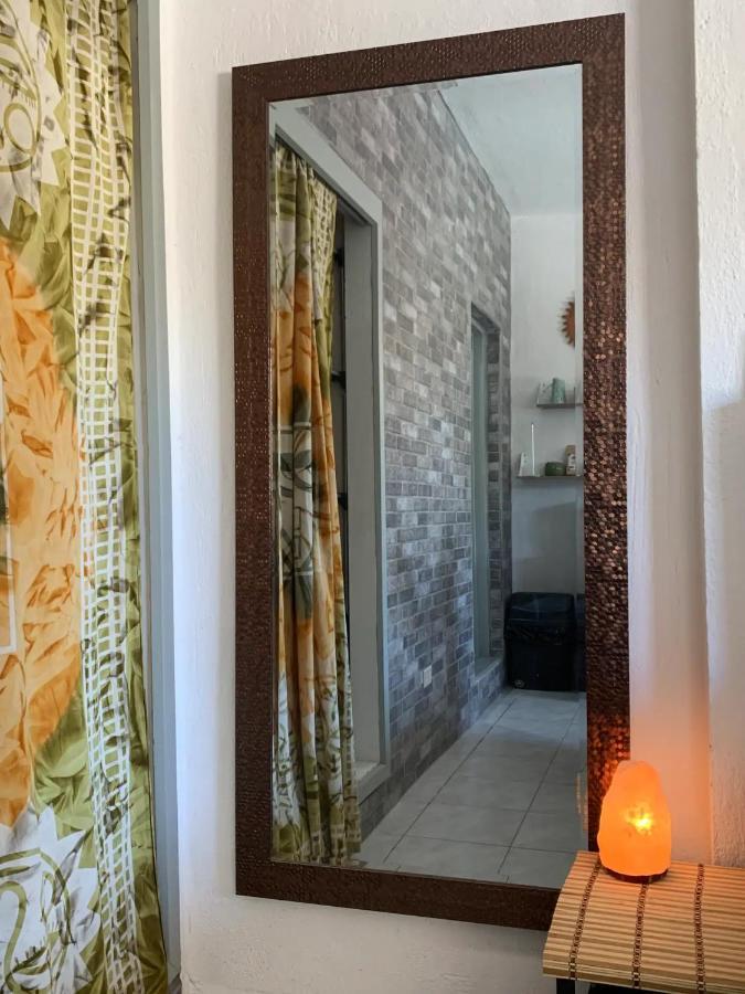 Casa Madero #1, Central Studio Apartment 1 Block From Malecon 拉巴斯 外观 照片